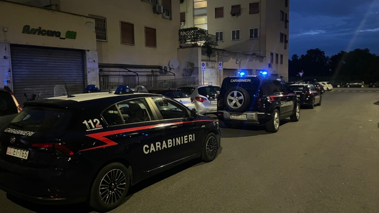 Borsa rubata al supermercato di Crescentino: due denunciati