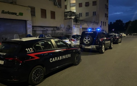 Borsa rubata al supermercato di Crescentino: due denunciati