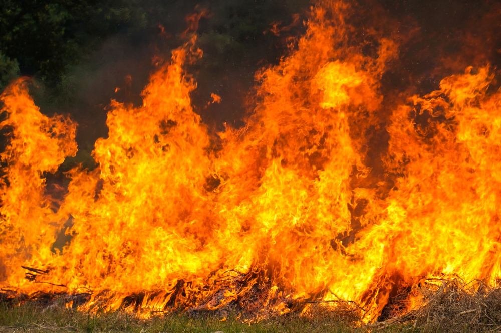 Incendi in Valsesia, resta critica la situazione a Monte Barone