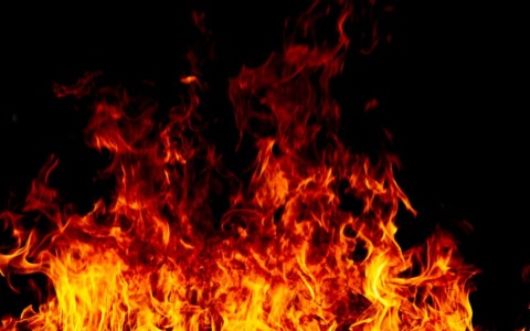 Incendio di sterpaglie domato ad Alice Castello