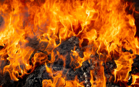La pioggia rallenta gli incendi in Valsesia